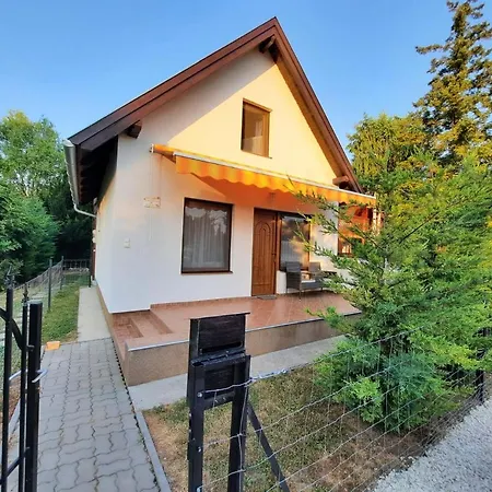 Flora Vendeghaz A Balatonnal Lovas
