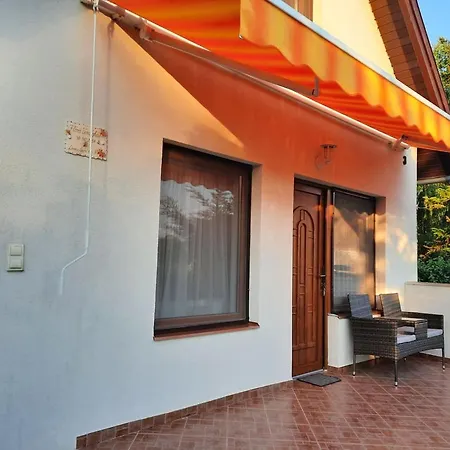 Apartament Flora Vendeghaz A Balatonnal