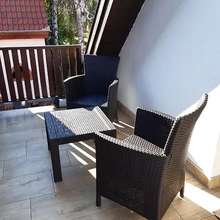 Flora Vendeghaz A Balatonnal Apartment