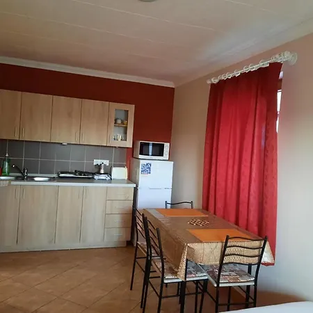 Flora Vendeghaz A Balatonnal Apartment