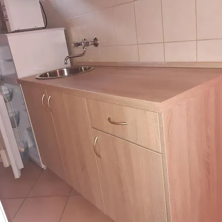 Flora Vendeghaz A Balatonnal Apartment