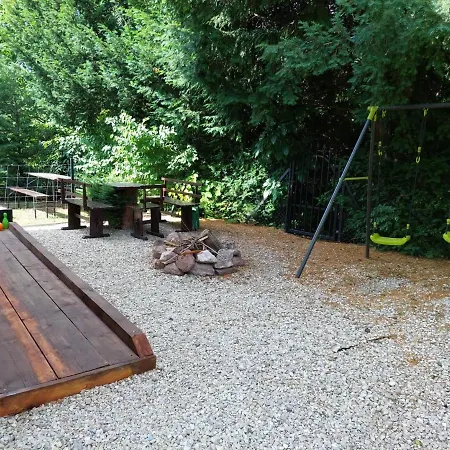 Apartament Flora Vendeghaz A Balatonnal *