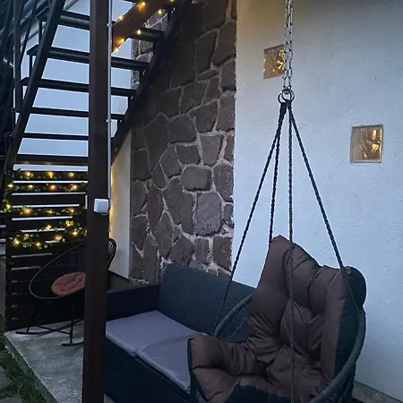 Flora Vendeghaz A Balatonnal Lovas