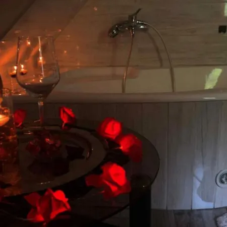 Διαμέρισμα Flora Vendeghaz A Balatonnal *