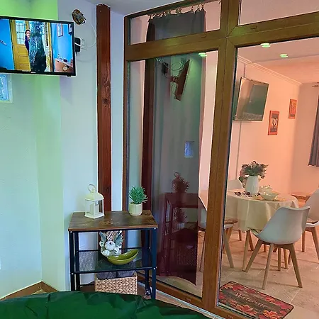 Flora Vendeghaz A Balatonnal * Lovas