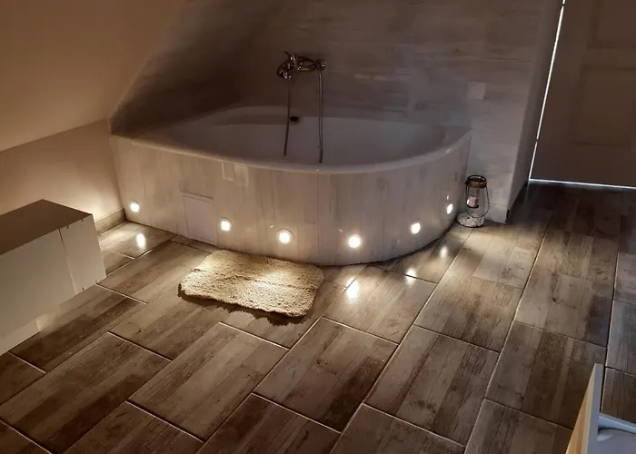 Flora Vendeghaz A Balatonnal Appartement Lovas