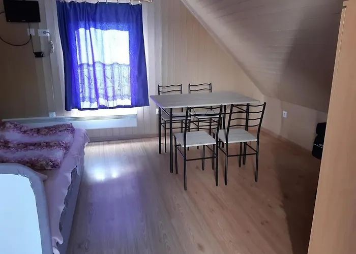 Flóra A Balatonnál Appartement Lovas