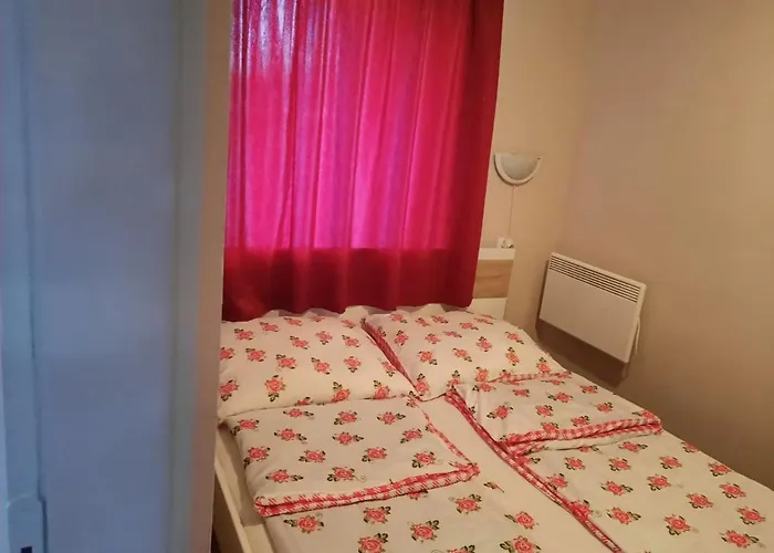 Flora Vendeghaz A Balatonnal Διαμέρισμα Lovas