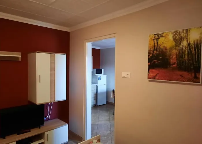 Appartement Flóra A Balatonnál Lovas