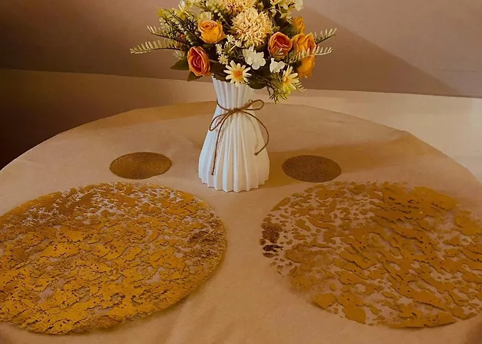 Flora Vendeghaz A Balatonnal * Lovas