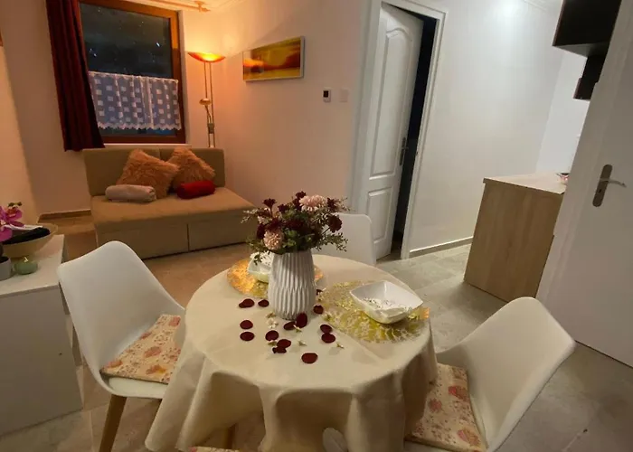 Flora Vendeghaz A Balatonnal *